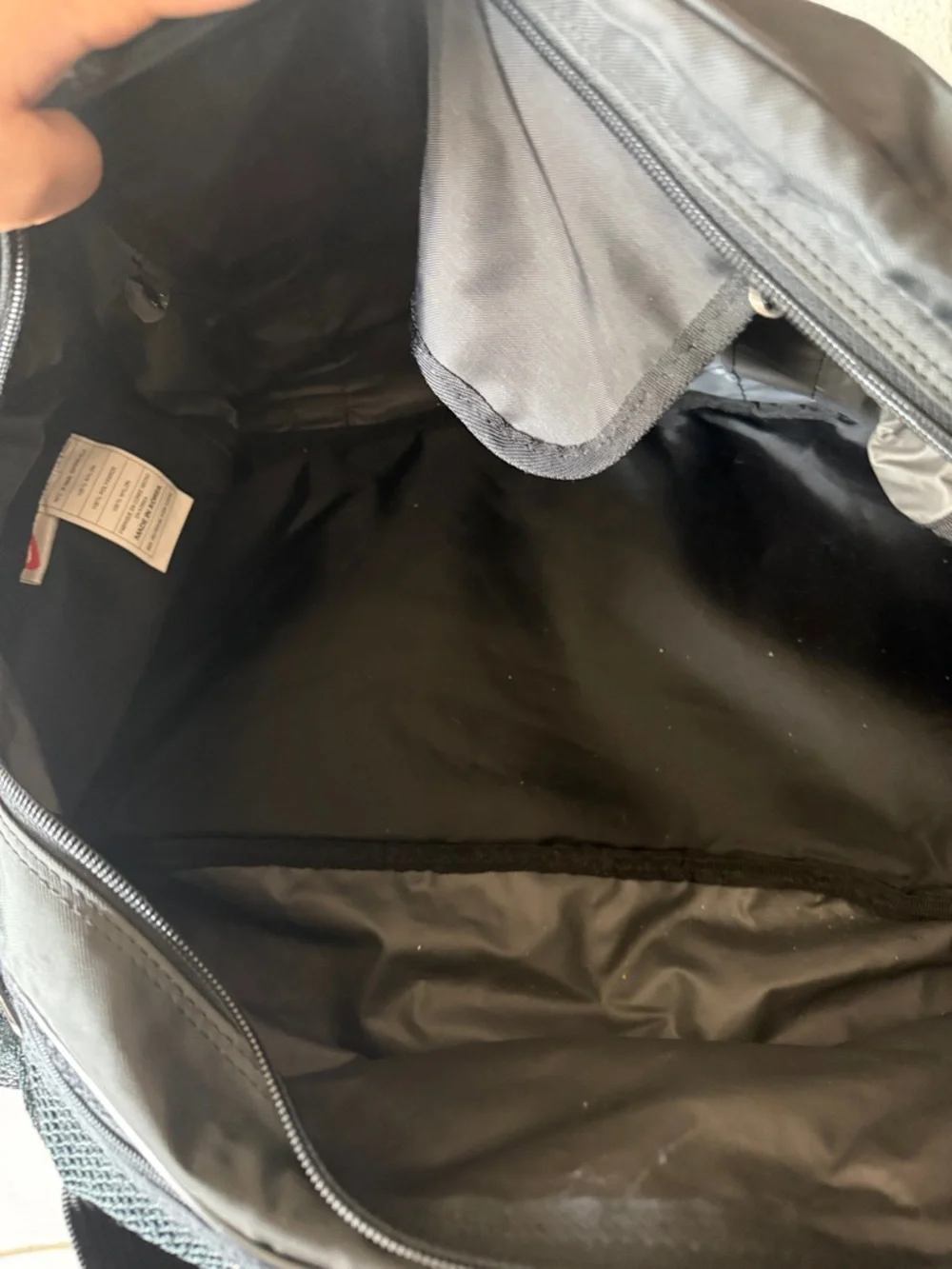 90’s Nike mesh duffle bag
